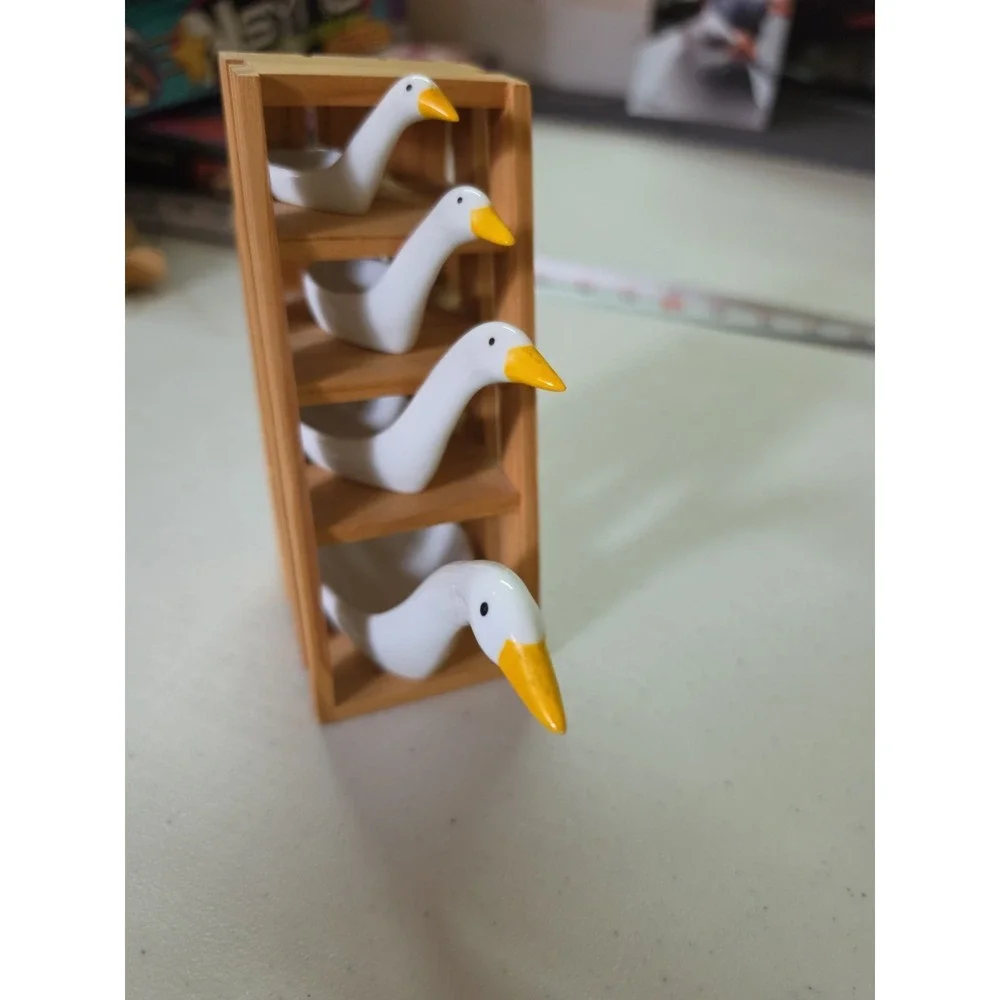Avon Ceramic Geese Goose Measuring Spoons with Wood Stand 1980s Vintage *read*